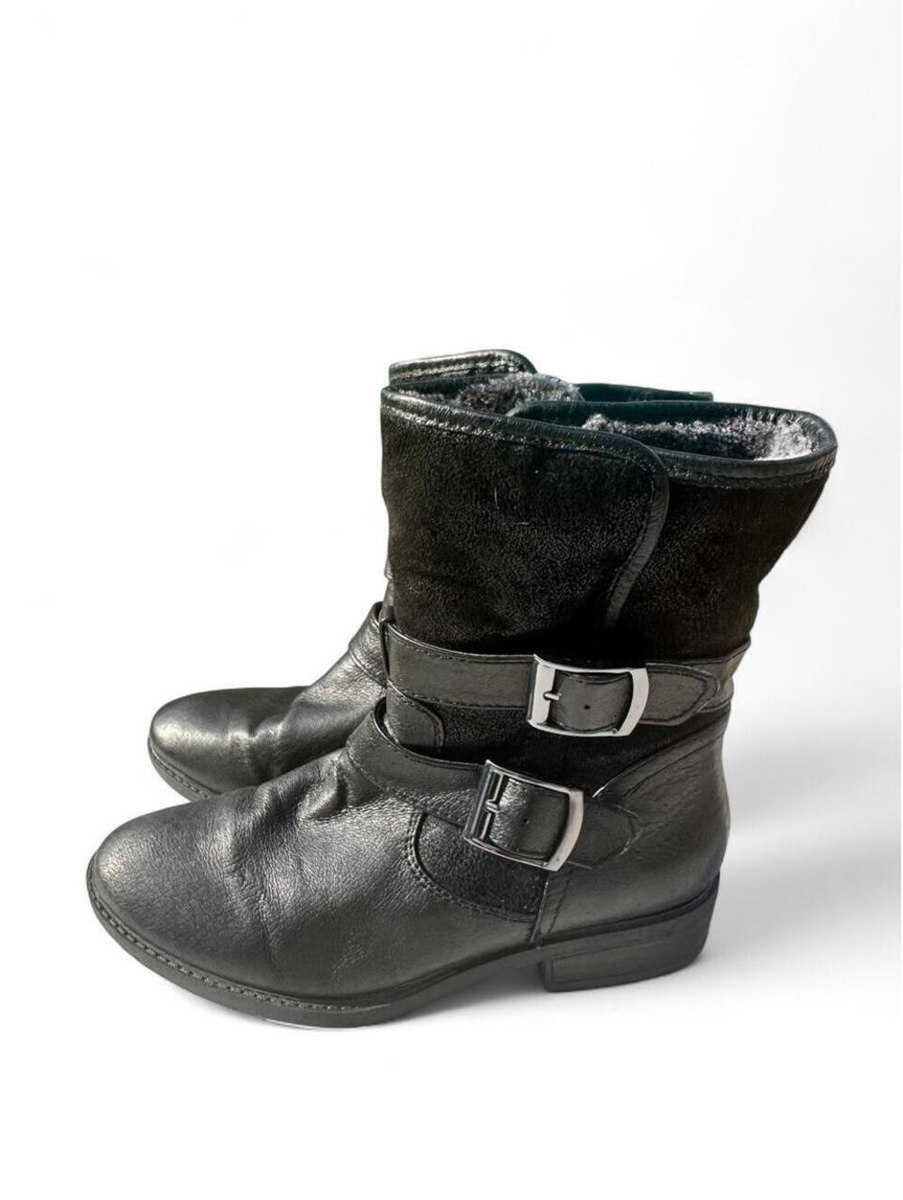 Baretraps Yadira black leather Motorcycle boots with buckle detail faux fur 7